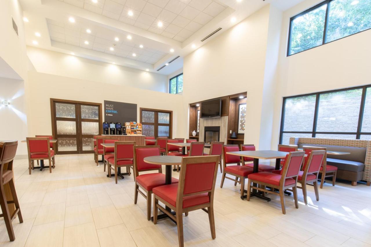 Holiday Inn Express Johnson City By Ihg Exteriör bild