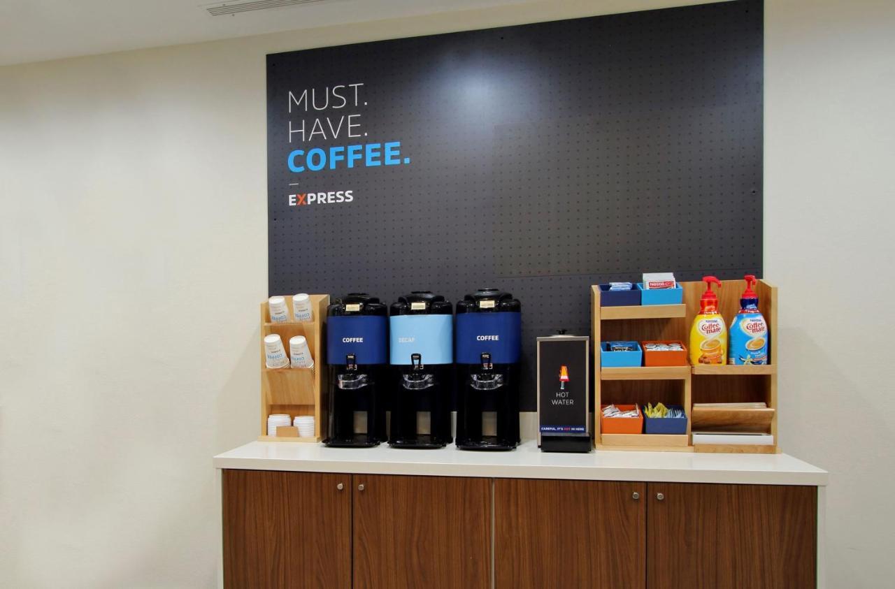 Holiday Inn Express Johnson City By Ihg Exteriör bild